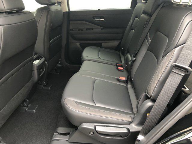 new 2025 Nissan Pathfinder car, priced at $41,664