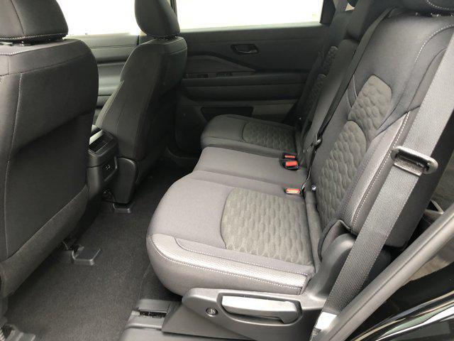 new 2025 Nissan Pathfinder car, priced at $36,810