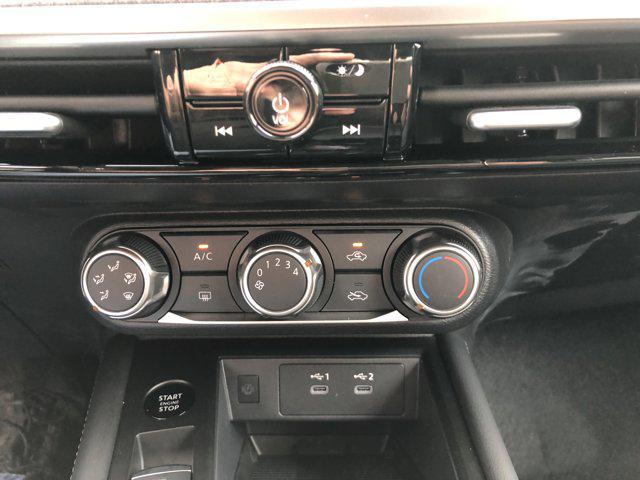 new 2025 Nissan Kicks car, priced at $27,086