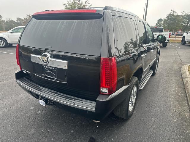 used 2007 Cadillac Escalade car, priced at $14,993