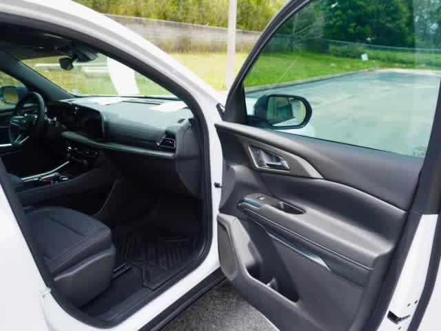 used 2025 Chevrolet Traverse car, priced at $43,494