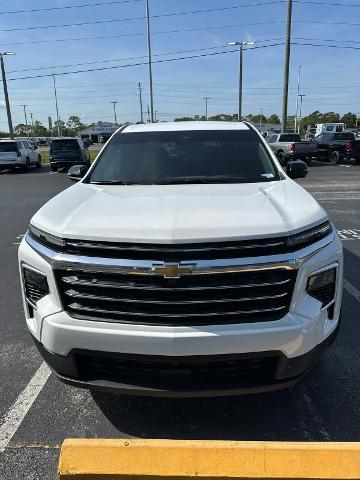 used 2025 Chevrolet Traverse car, priced at $45,995
