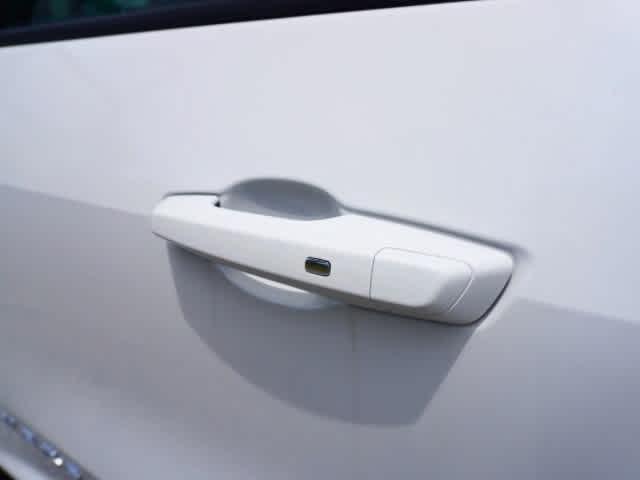 used 2025 Chevrolet Traverse car, priced at $43,494