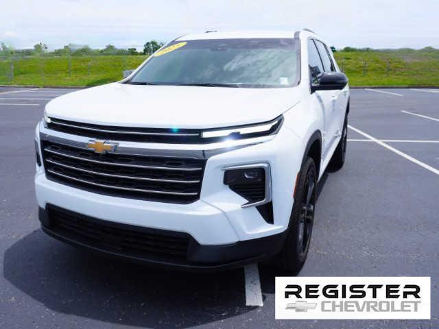 used 2025 Chevrolet Traverse car, priced at $43,494