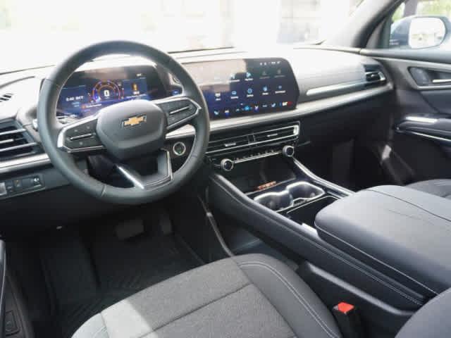 used 2025 Chevrolet Traverse car, priced at $43,494
