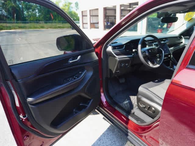 used 2023 Jeep Grand Cherokee car, priced at $30,994