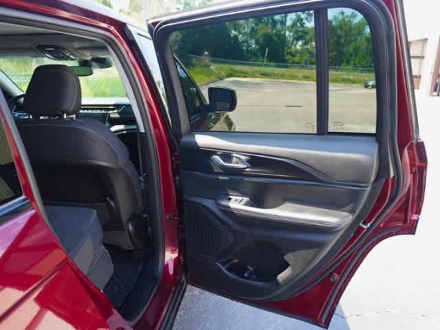 used 2023 Jeep Grand Cherokee car, priced at $30,994