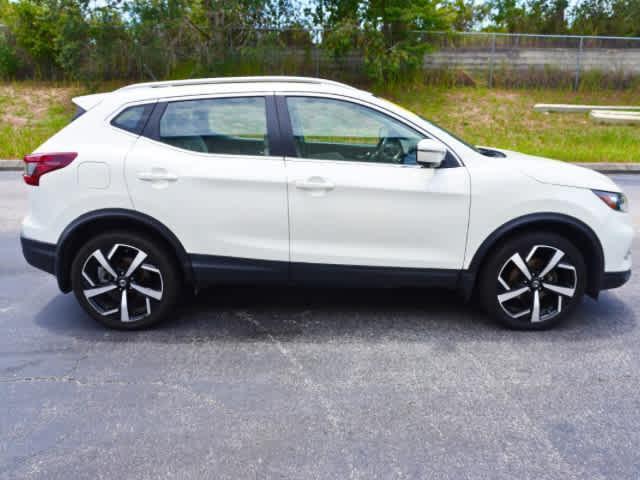 used 2022 Nissan Rogue Sport car, priced at $17,994
