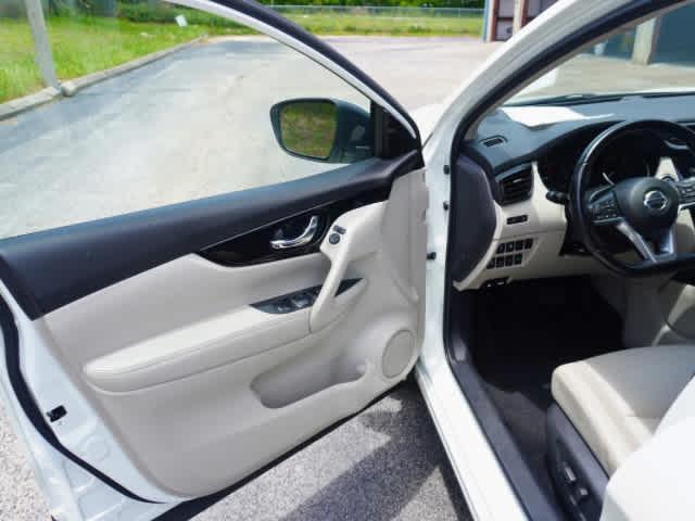 used 2022 Nissan Rogue Sport car, priced at $17,994