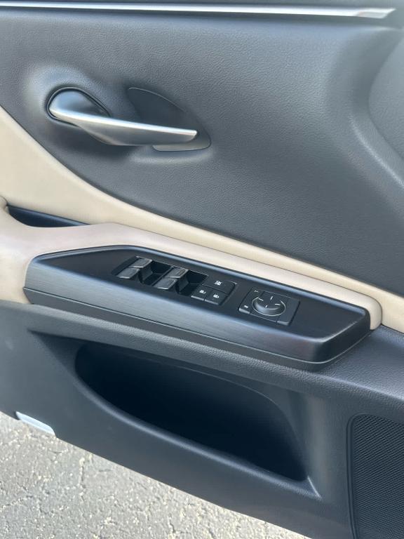 used 2021 Lexus ES 350 car, priced at $33,494