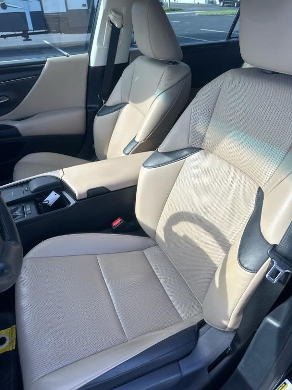 used 2021 Lexus ES 350 car, priced at $33,494