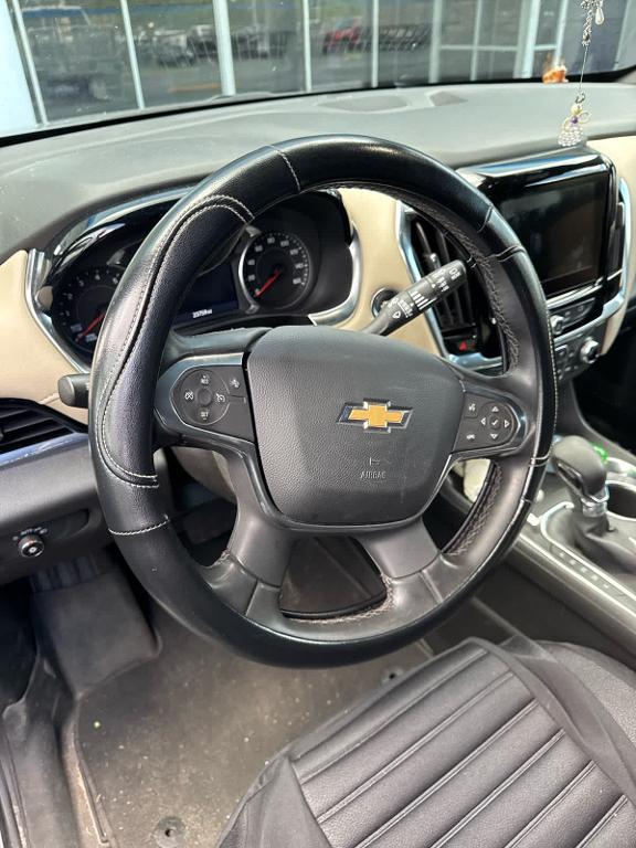 used 2023 Chevrolet Traverse car, priced at $28,994
