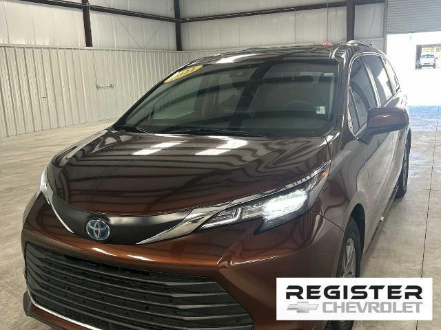 used 2022 Toyota Sienna car, priced at $29,995