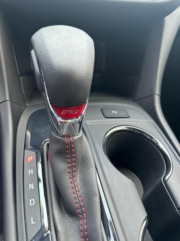 used 2022 Chevrolet Equinox car, priced at $22,994