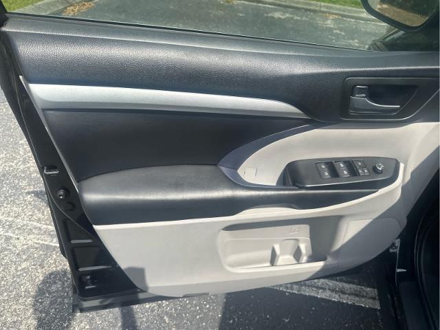 used 2018 Toyota Highlander car, priced at $22,998