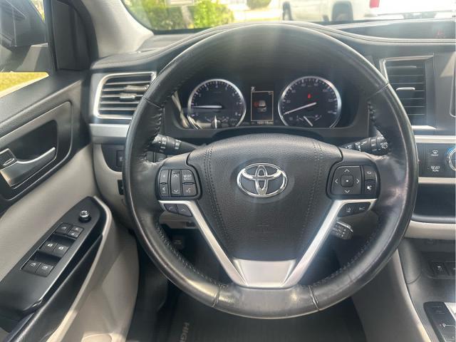 used 2018 Toyota Highlander car, priced at $22,998