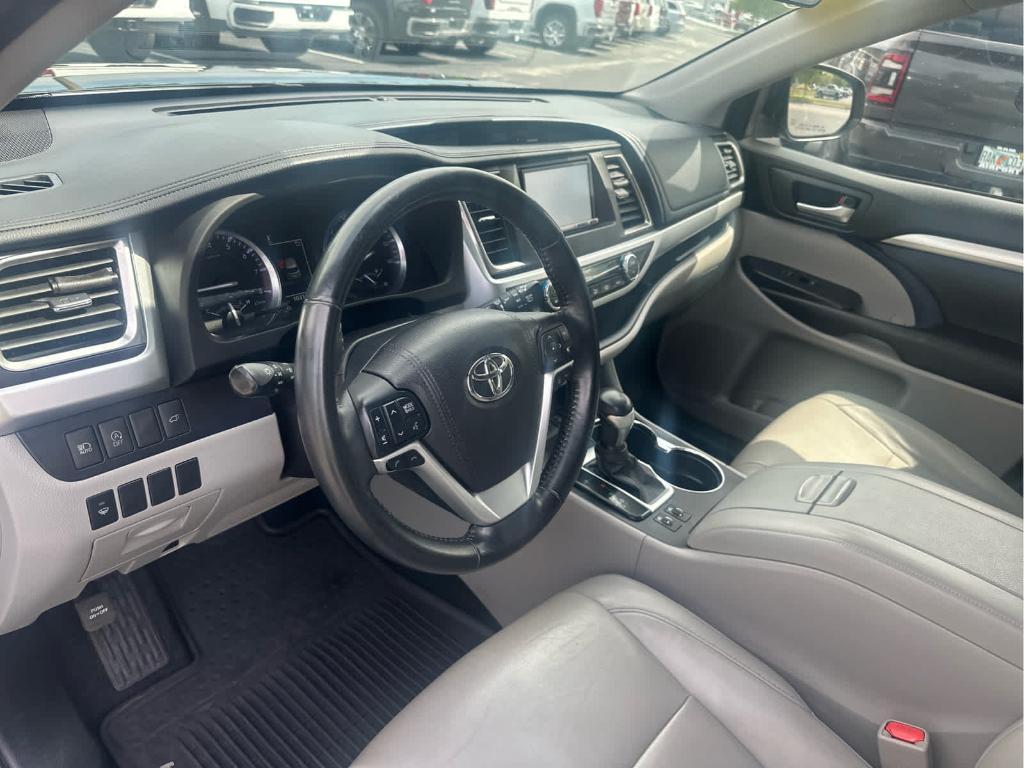 used 2018 Toyota Highlander car, priced at $20,295