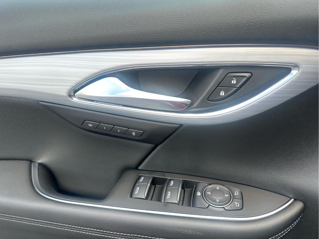 used 2025 Buick Envision car, priced at $41,993