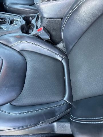 used 2019 Jeep Cherokee car, priced at $11,574