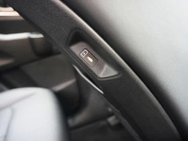 used 2025 Kia Sorento Hybrid car, priced at $35,994
