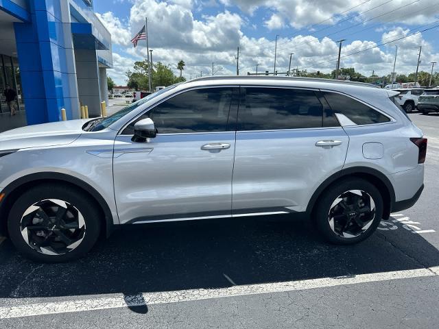 used 2025 Kia Sorento Hybrid car, priced at $35,994