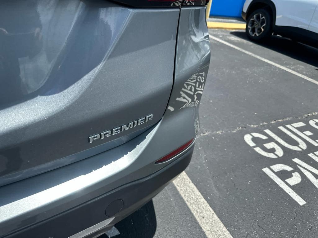 used 2023 Chevrolet Equinox car, priced at $24,994