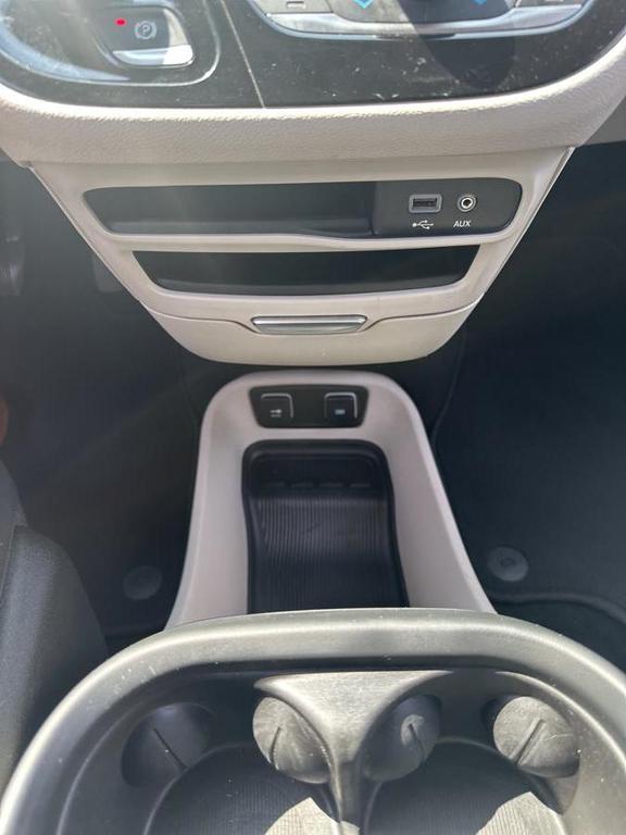 used 2017 Chrysler Pacifica car, priced at $9,995