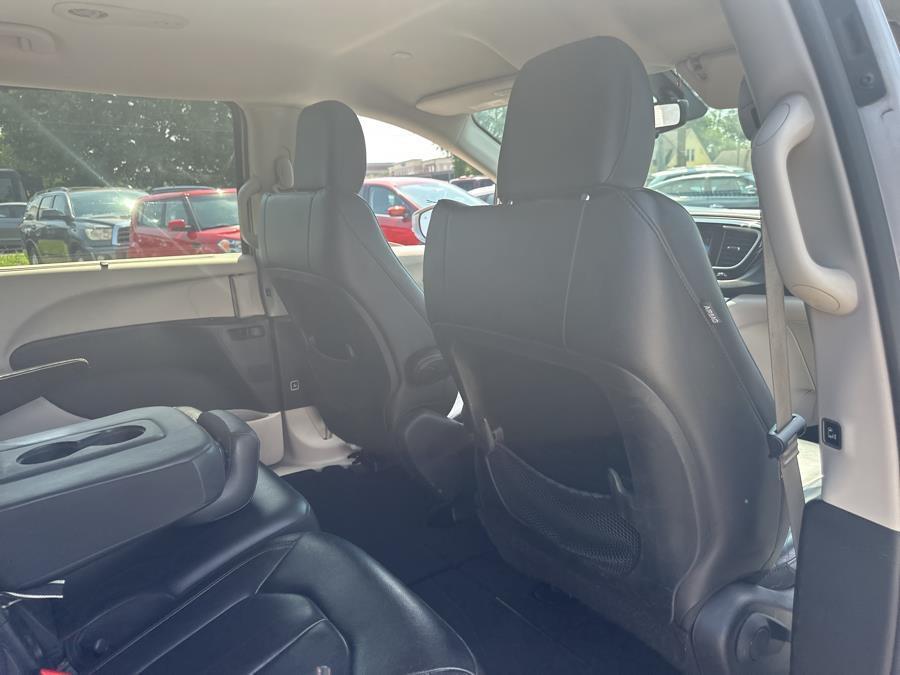 used 2017 Chrysler Pacifica car, priced at $9,995
