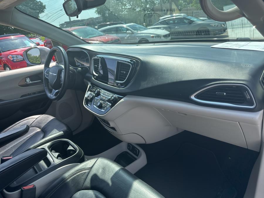 used 2017 Chrysler Pacifica car, priced at $9,995