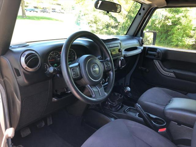 used 2015 Jeep Wrangler Unlimited car, priced at $17,995