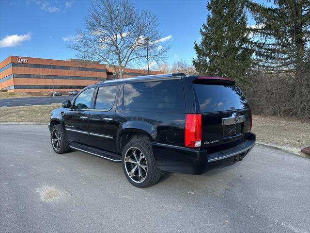 used 2007 Cadillac Escalade ESV car, priced at $8,995