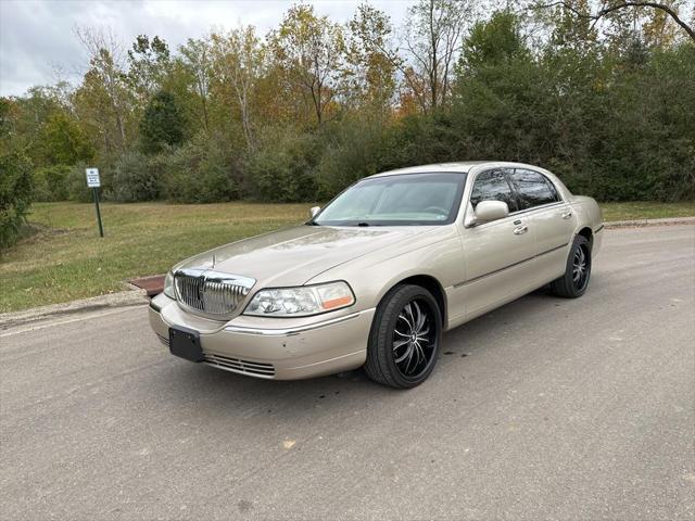 used 2007 Lincoln Town Car car, priced at $6,995