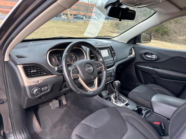 used 2016 Jeep Cherokee car, priced at $12,995