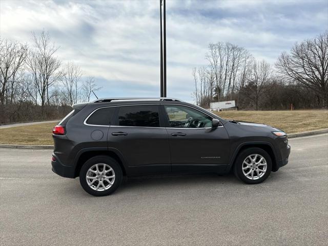 used 2016 Jeep Cherokee car, priced at $12,995