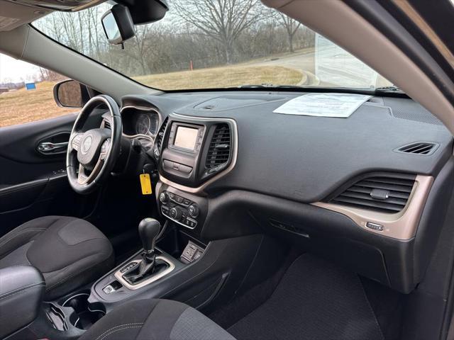 used 2016 Jeep Cherokee car, priced at $12,995