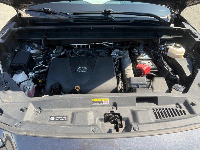 used 2020 Toyota Highlander car, priced at $27,750