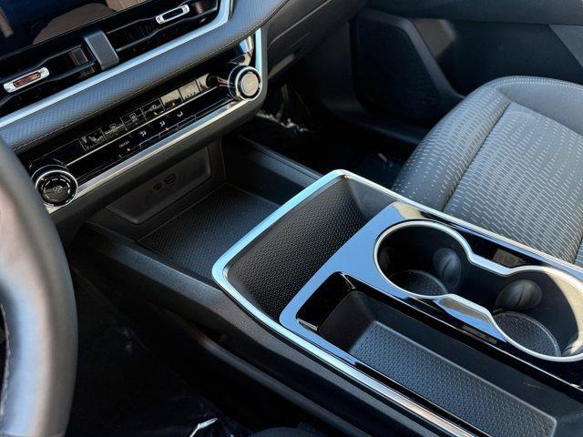 used 2025 Chevrolet Equinox car, priced at $26,450