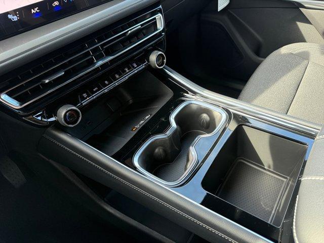 new 2026 Chevrolet Traverse car, priced at $46,205