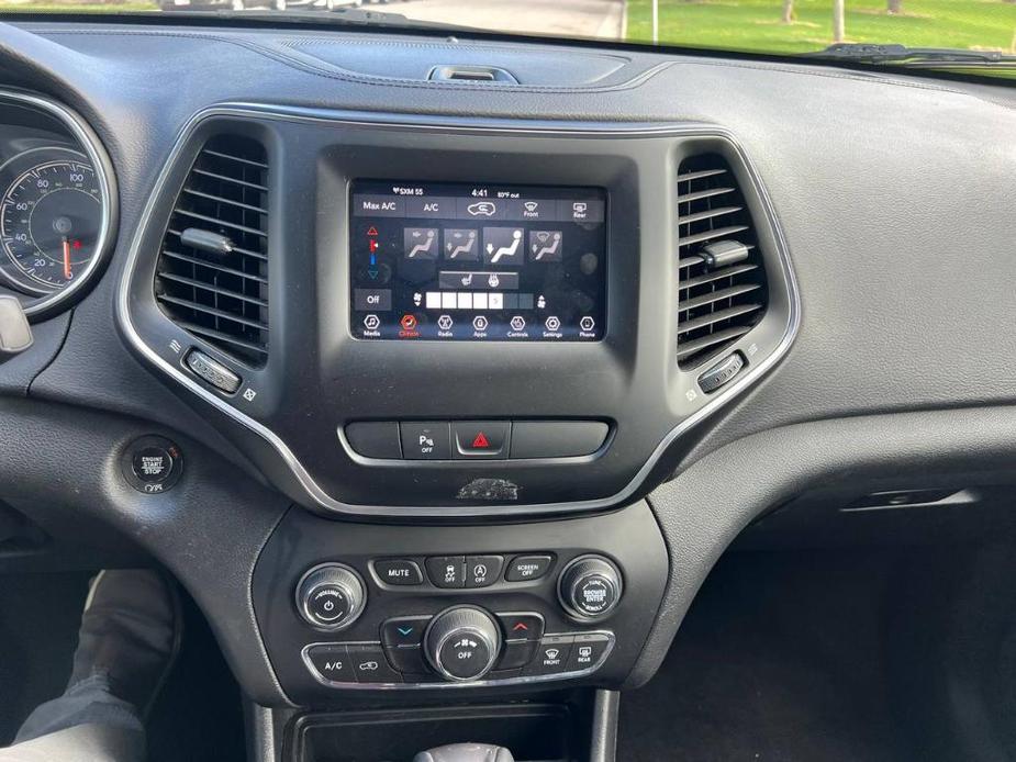 used 2019 Jeep Cherokee car, priced at $17,999