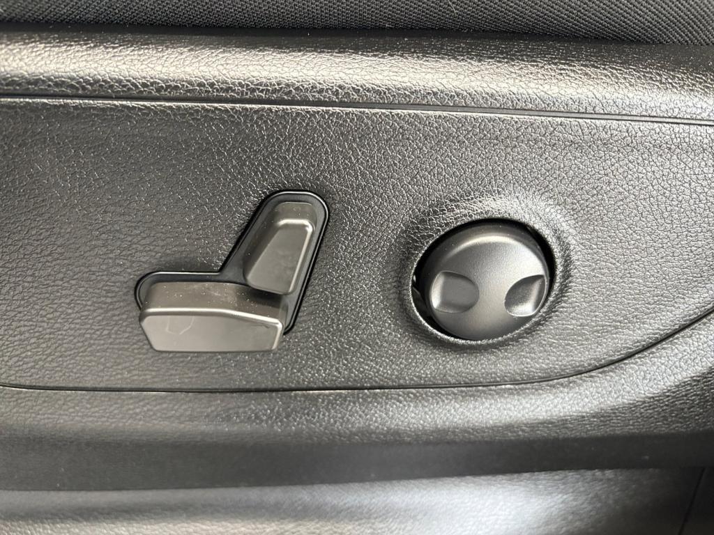 used 2023 Ram 1500 car, priced at $33,299