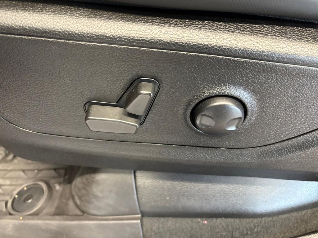 used 2022 Ram 1500 car, priced at $41,492