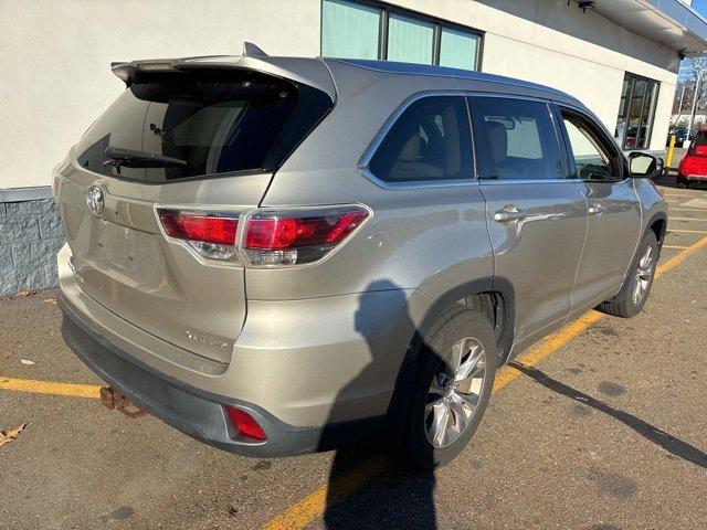 used 2015 Toyota Highlander car, priced at $16,993