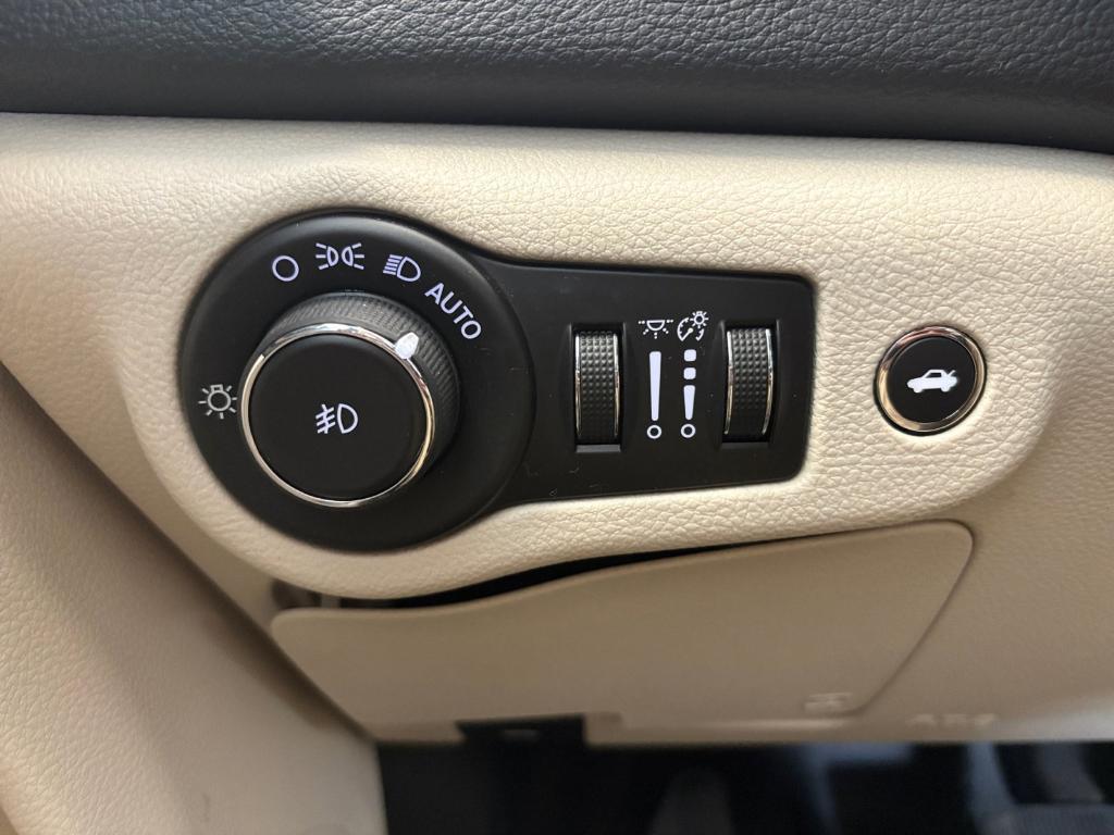 used 2015 Chrysler 200 car, priced at $11,771