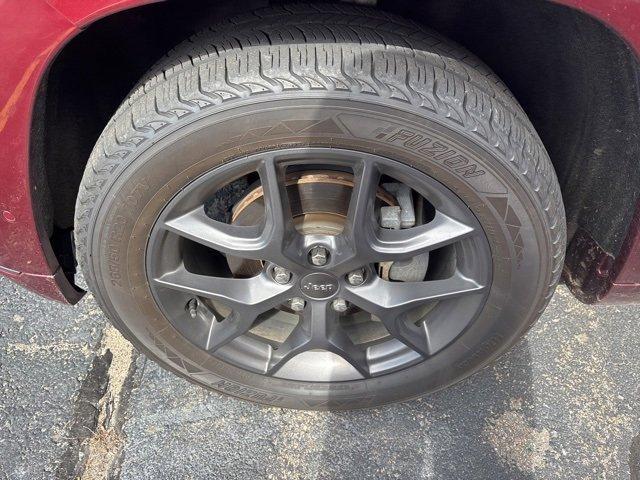 used 2019 Jeep Grand Cherokee car, priced at $27,490