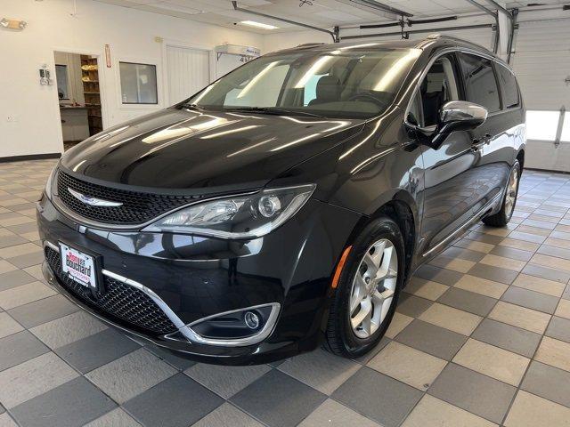 used 2020 Chrysler Pacifica car, priced at $23,294