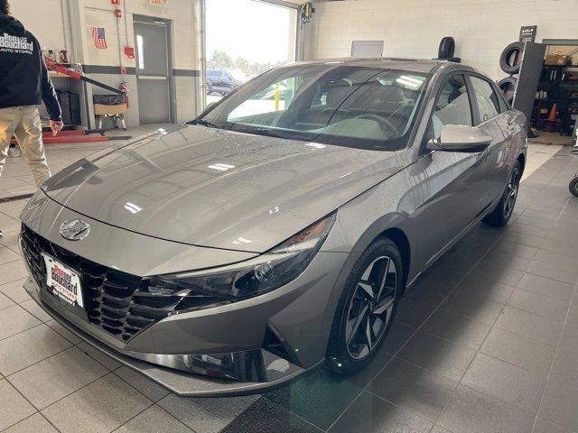 used 2021 Hyundai Elantra car, priced at $19,293