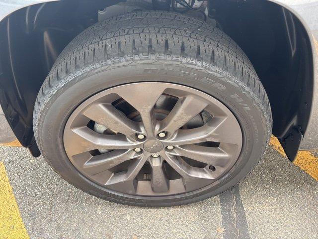 used 2020 Jeep Cherokee car, priced at $22,490