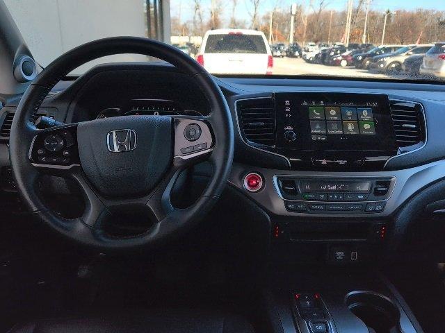 used 2022 Honda Pilot car, priced at $32,990