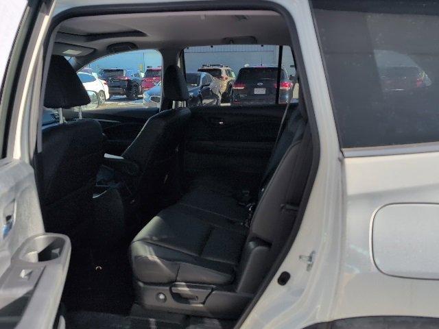 used 2022 Honda Pilot car, priced at $32,990