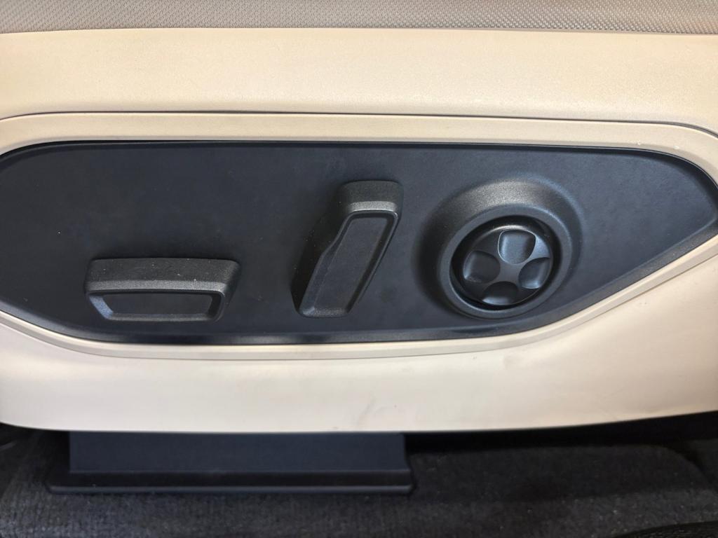 used 2022 Jeep Grand Cherokee L car, priced at $33,993